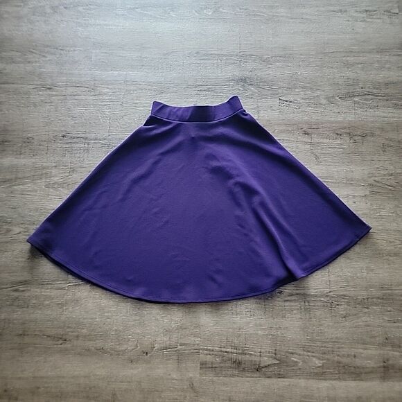Moa Collection Pull On Flare Skirt ~ Sz S ~ Purple ~ Knee Length - Picture 2 of 5